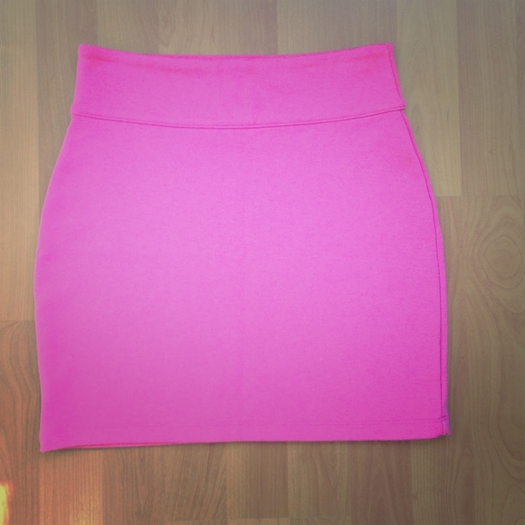 Silence & Noise hot pink pencil skirt