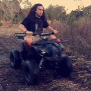 Meet your Posher, Joshua