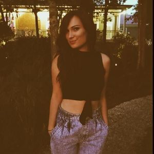 Meet your Posher, Isabel