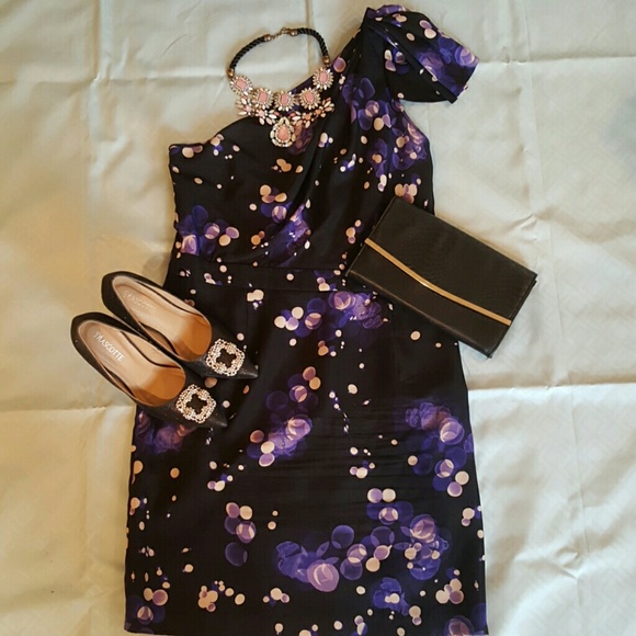 Show stopping one shoulder dress