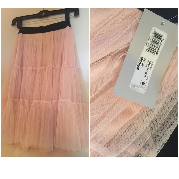 Dresses & Skirts - 💞sale💞 Cute pink skirt