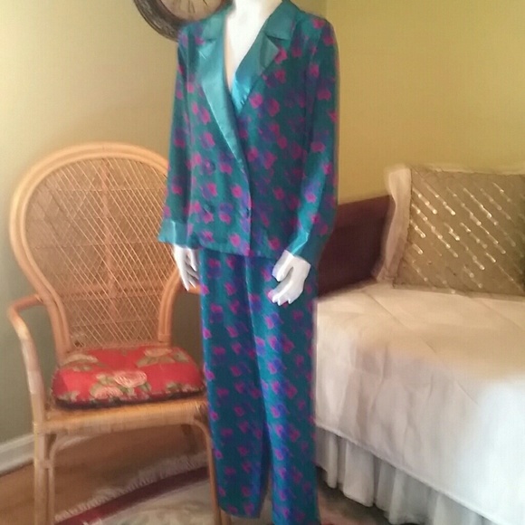 Victoria's Secret Victoria Secret lounge wear set from Joanne's closet on Poshmark