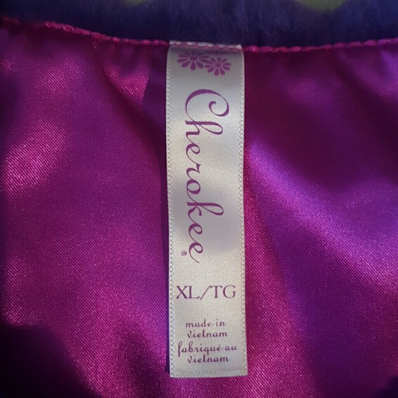 Vest - Picture 2 of 4