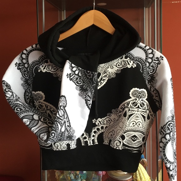 Bandana print crop top hoodie