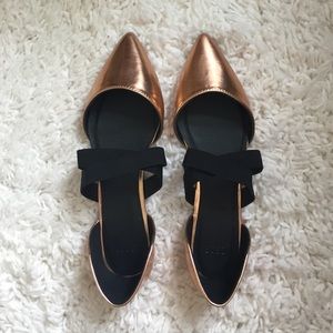 ASOS LOGICAL Elastic Detail Point