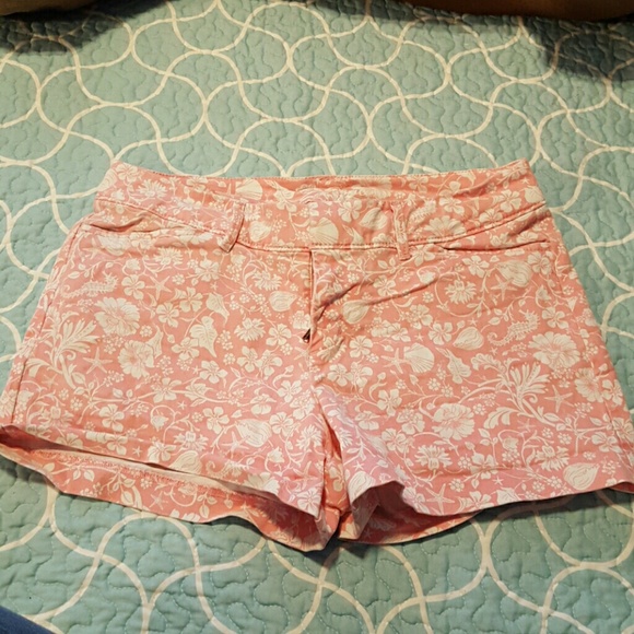 Pink and white beachy shorts