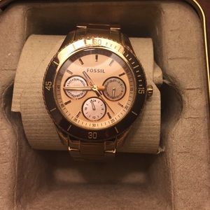 Rose gold fossil watch