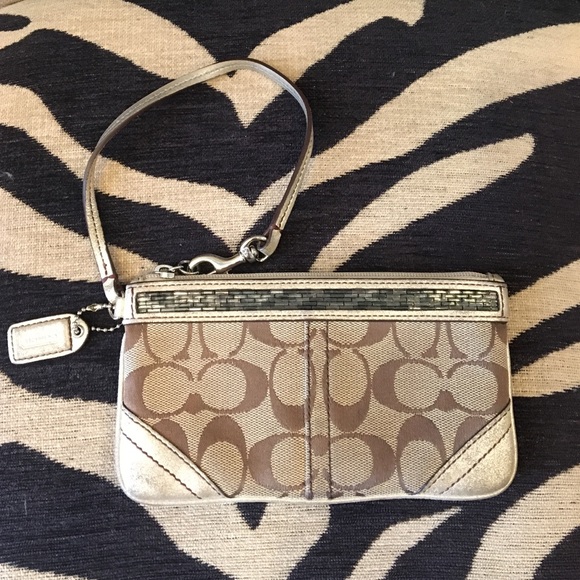 COACH wristlet - Picture 1 of 3