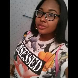 Meet your Posher, Crystal