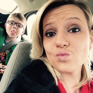 Meet your Posher, Carla