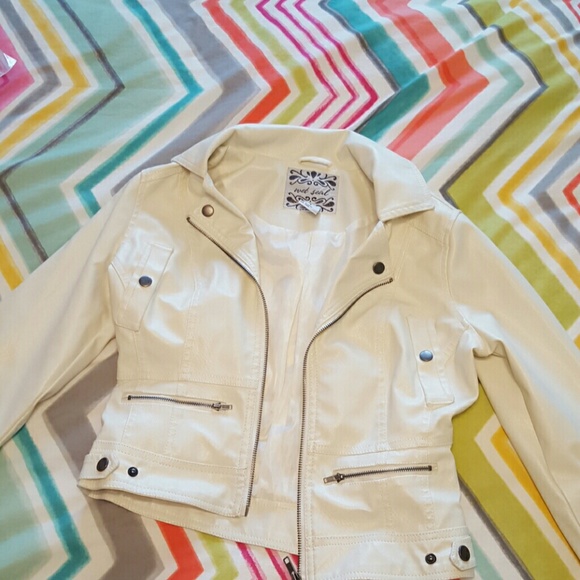Wet Seal Off-White Jacket