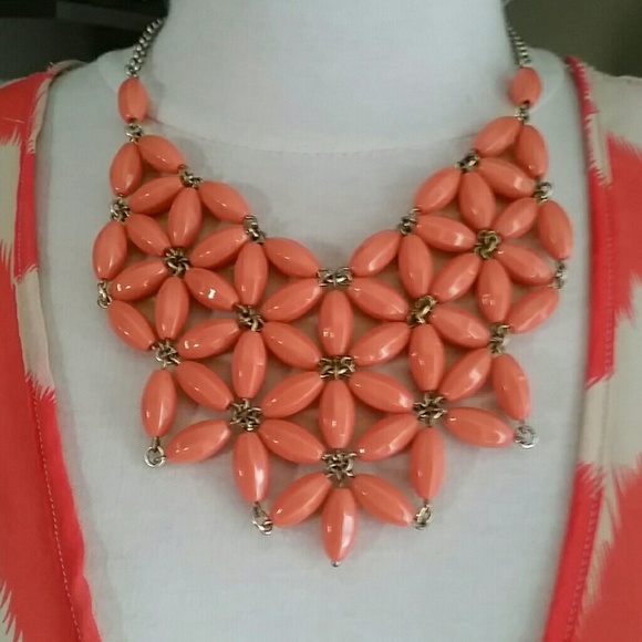 J crew coral colored neckless