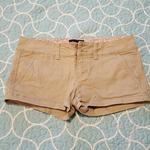 American Eagle khaki shorts