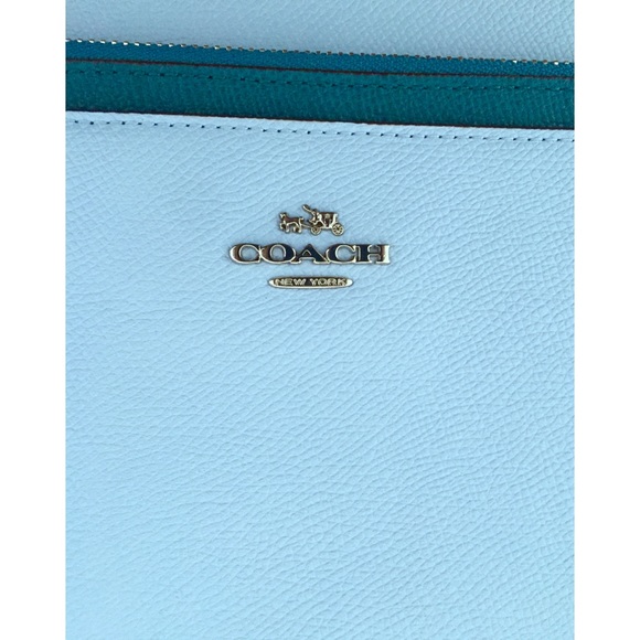 ✨Last Chance✨Coach Swingpack w Pop up Pouch - Picture 3 of 4