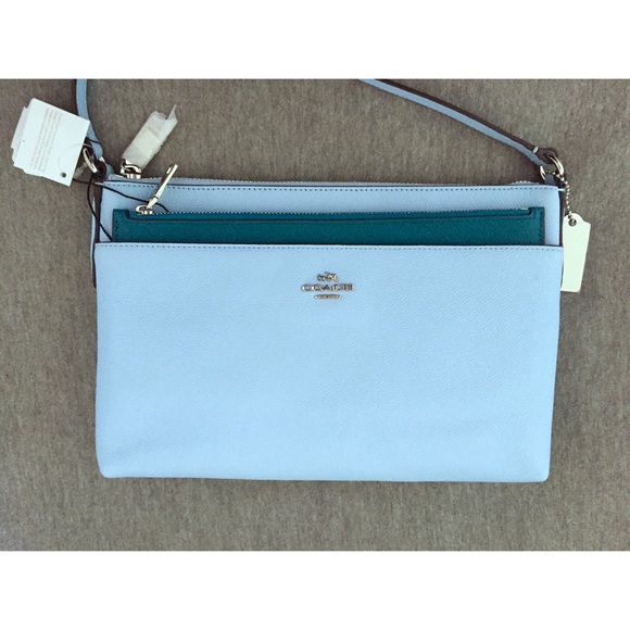 ✨Last Chance✨Coach Swingpack w Pop up Pouch - Picture 4 of 4