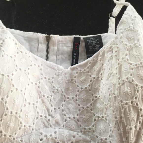 *Bundle sale* White corset dress - Picture 2 of 4