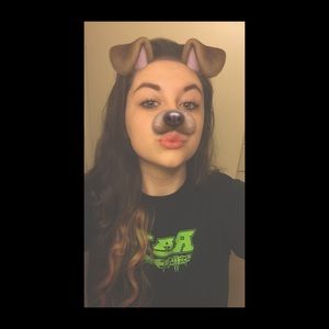 Meet your Posher, Chrishele