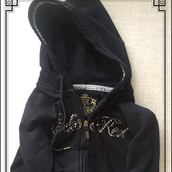 red by marc echo black sweatshirt