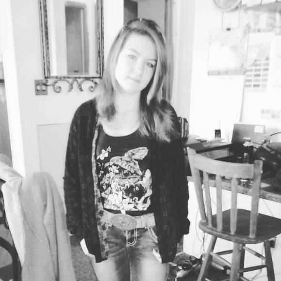 Meet your Posher, Desiree - Picture 1 of 1