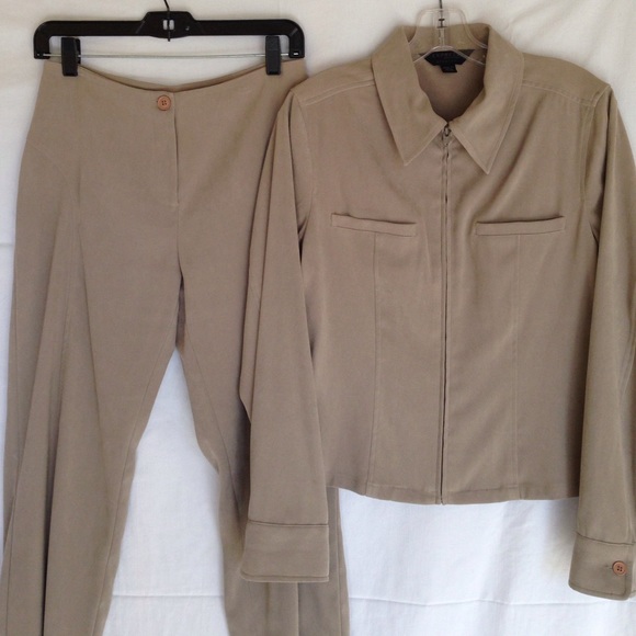 Fun beige pants suit