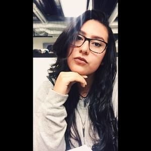 Meet your Posher, Monique