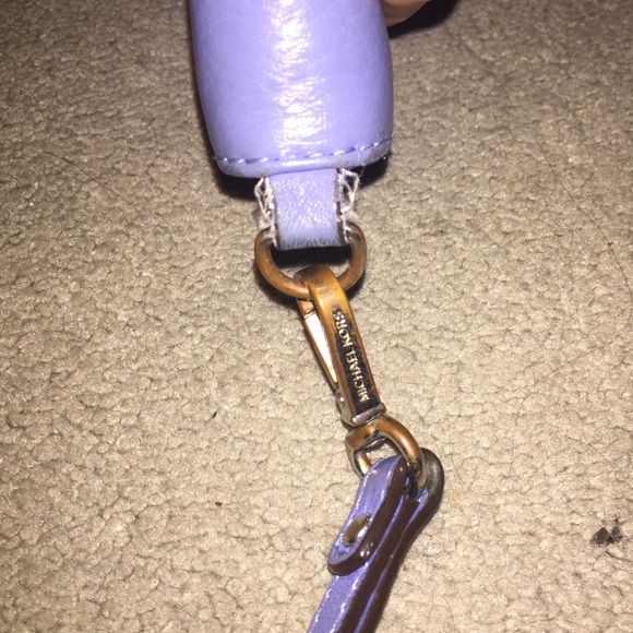 Michael Kors wristlet - Picture 4 of 4