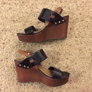 Super comfortable black and brown wedges
