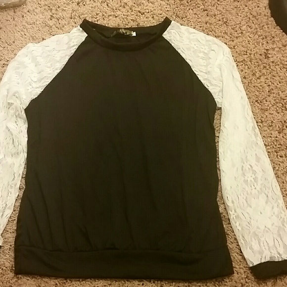 Lace, long-sleeved shirt