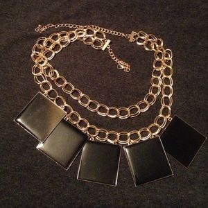 Blk/goldtone costume necklace
