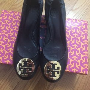 Almost new Tory Burch low heel black pumps 7.5