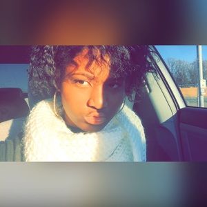 Meet your Posher, Amari