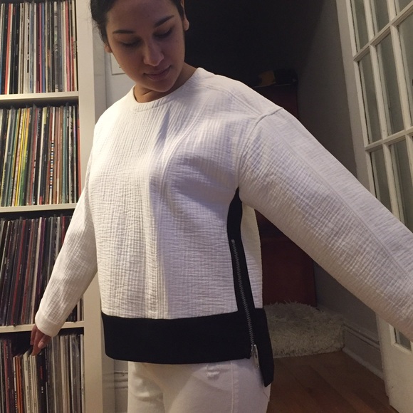 Helmet Lang Top - Picture 4 of 4