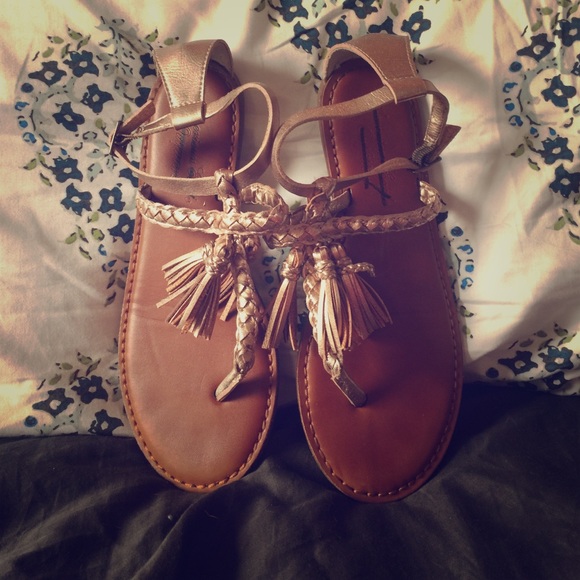 American Eagle fringe sandals