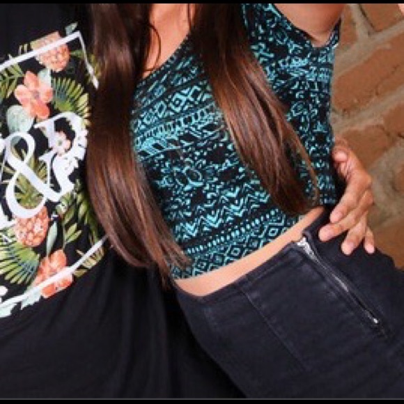 Crop top