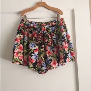 Floral loose fitting shorts.