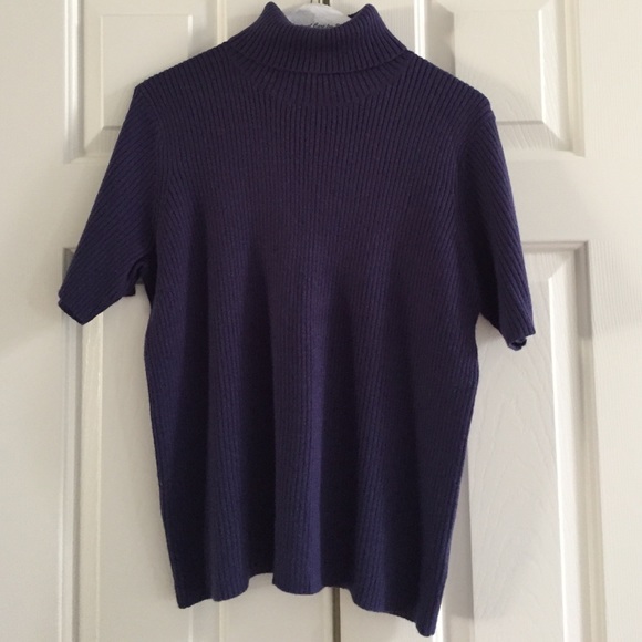 Dialogue Sweater Set - Picture 2 of 3