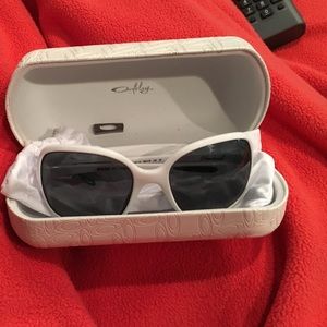 Oakley Obsessed OO 9192-12 Sunglasses With case