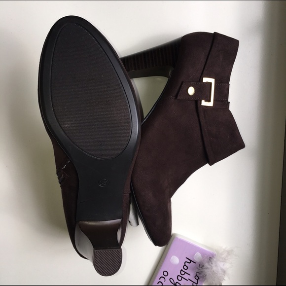 Karen Scott brown booties - Picture 2 of 4