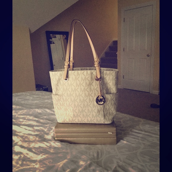 Michael Kors tote