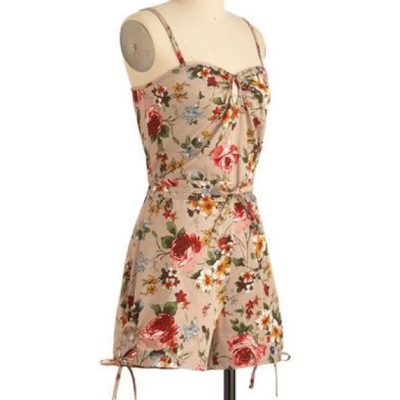 Rose Garden Romper - Picture 2 of 4