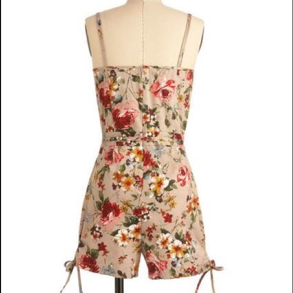 Rose Garden Romper - Picture 3 of 4