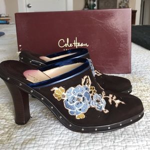 Stunning suede leather dark chocolate Kyrene clog