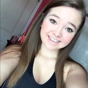 Meet your Posher, Maegan