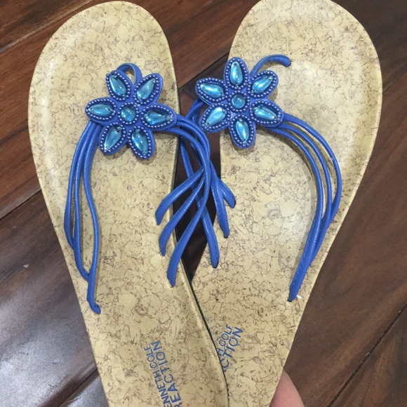 Kenneth Cole Reactiion flip flops