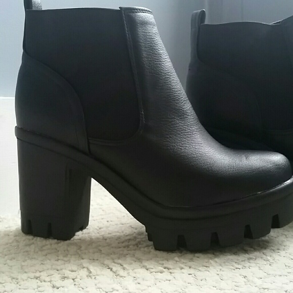 Chunky heeled black boots