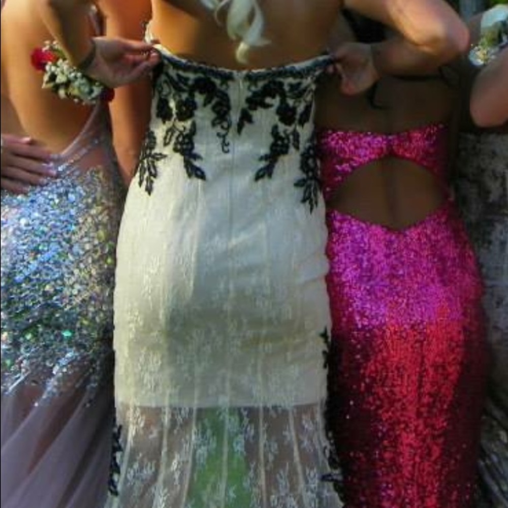 Prom dress - Picture 3 of 3