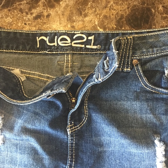 Distressed denim mini - Picture 3 of 3