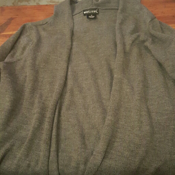 Light weight cardigan
