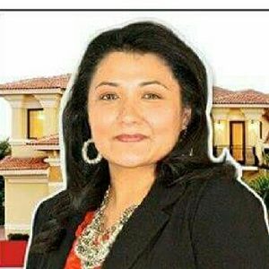 Meet your Posher, Renee