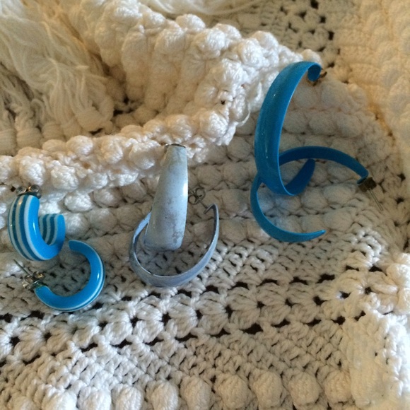 Blue Pierced earrings 3 pair bundle Vintage but like new condition